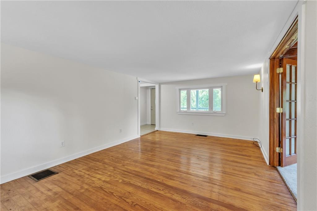 116 Purvis Lane Valencia, PA 16059 - Photo 10 of 49