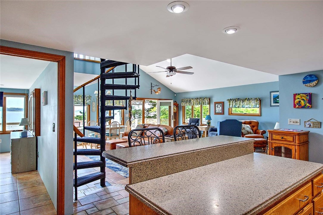 1680 Drift Road Westport, MA 02790 - Photo 14 of 32