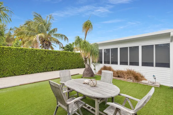 $540,000 | 553 Oldsmar Lane, Key Largo, FL 33037