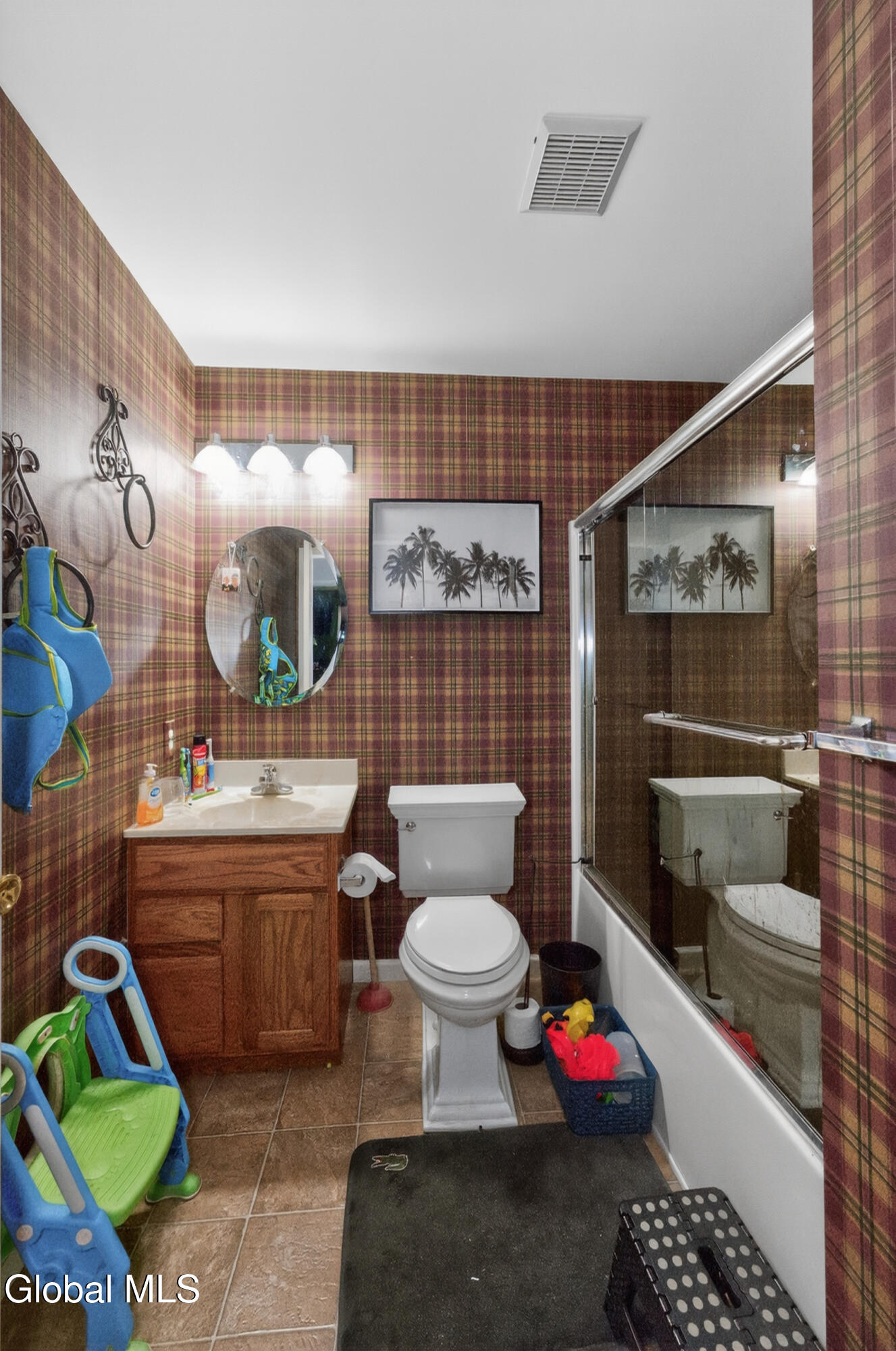 503 Evergreen Place Rensselaer, NY 12144 - Photo 20 of 26 6 Bathroom 1