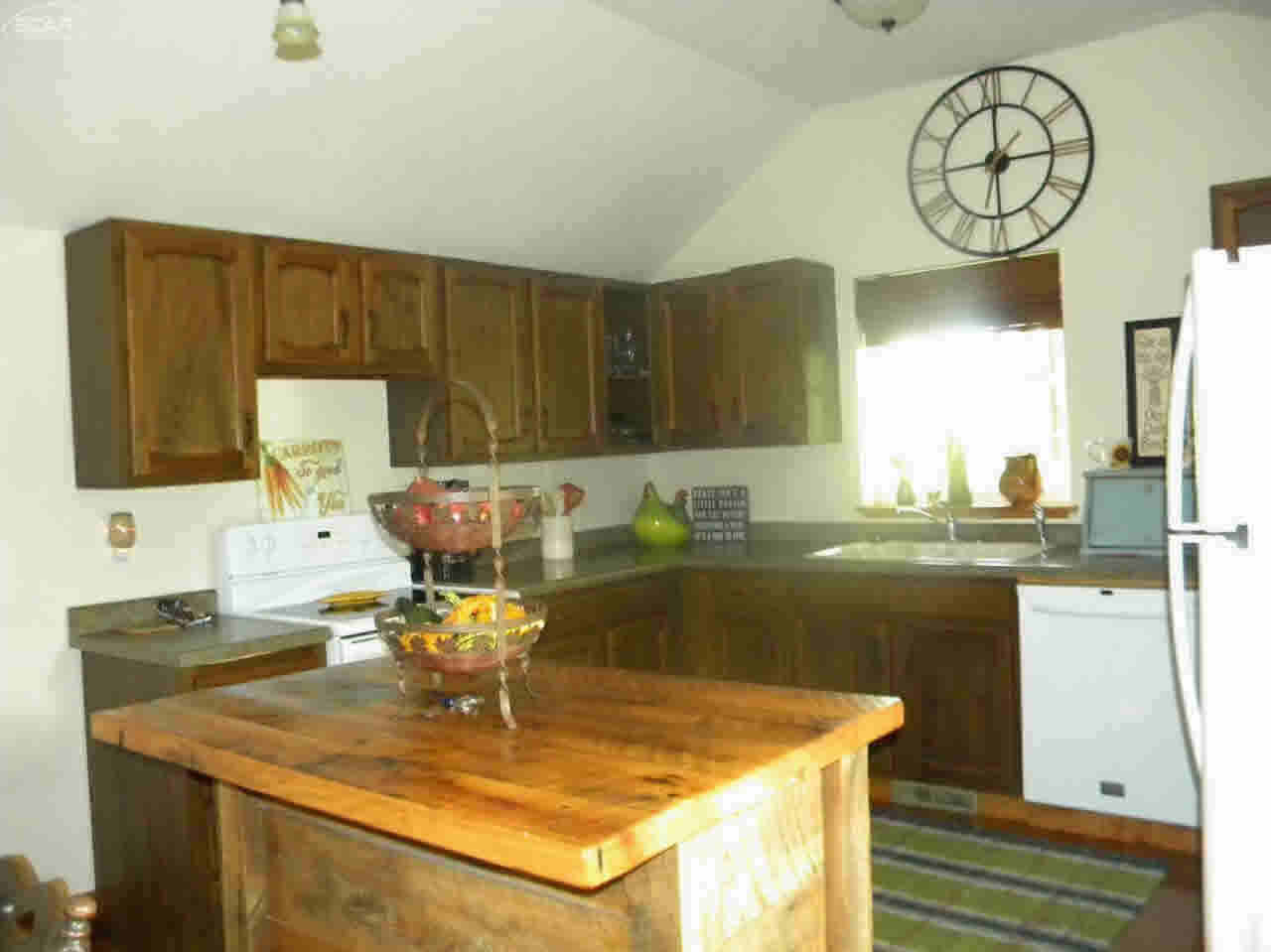 3758 North Baldwin Road Owosso, MI 48867 - Photo 10 of 89