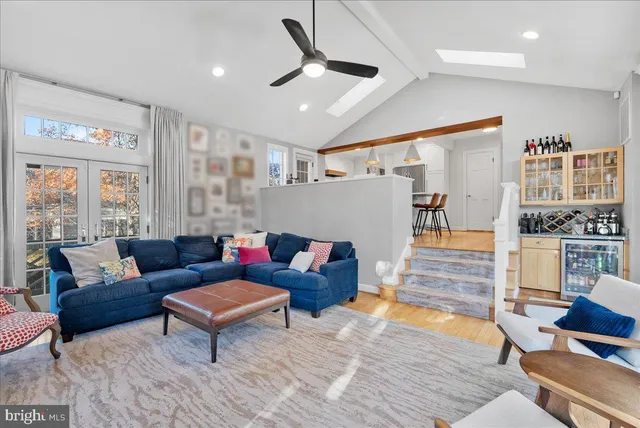 $7,000 | 2412 North Columbus Street, Arlington, VA 22207