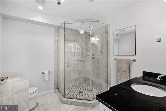 $7,000 | 2412 North Columbus Street, Arlington, VA 22207