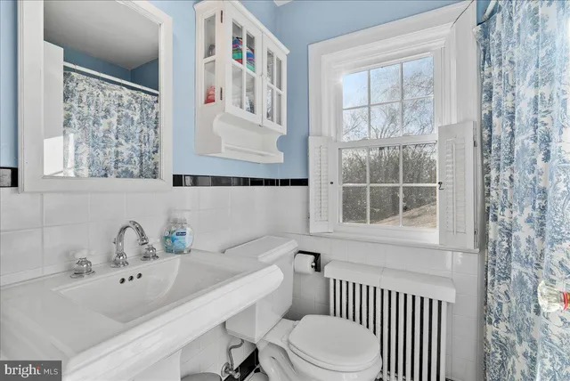 $7,000 | 2412 North Columbus Street, Arlington, VA 22207