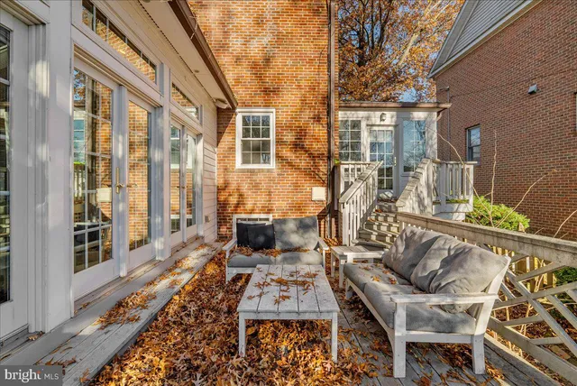 $7,000 | 2412 North Columbus Street, Arlington, VA 22207