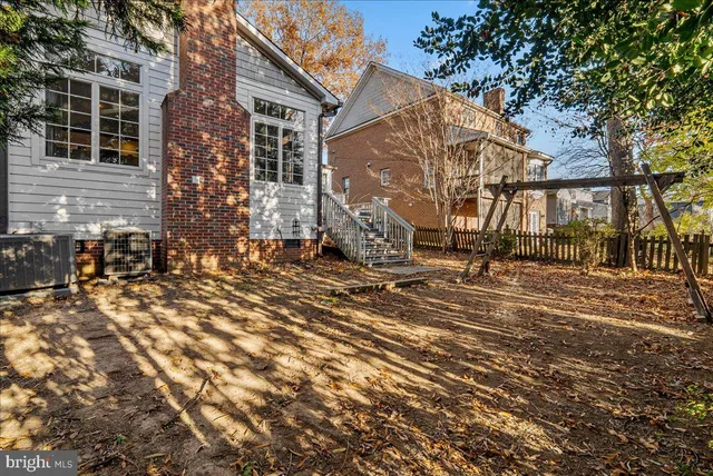 $7,000 | 2412 North Columbus Street, Arlington, VA 22207