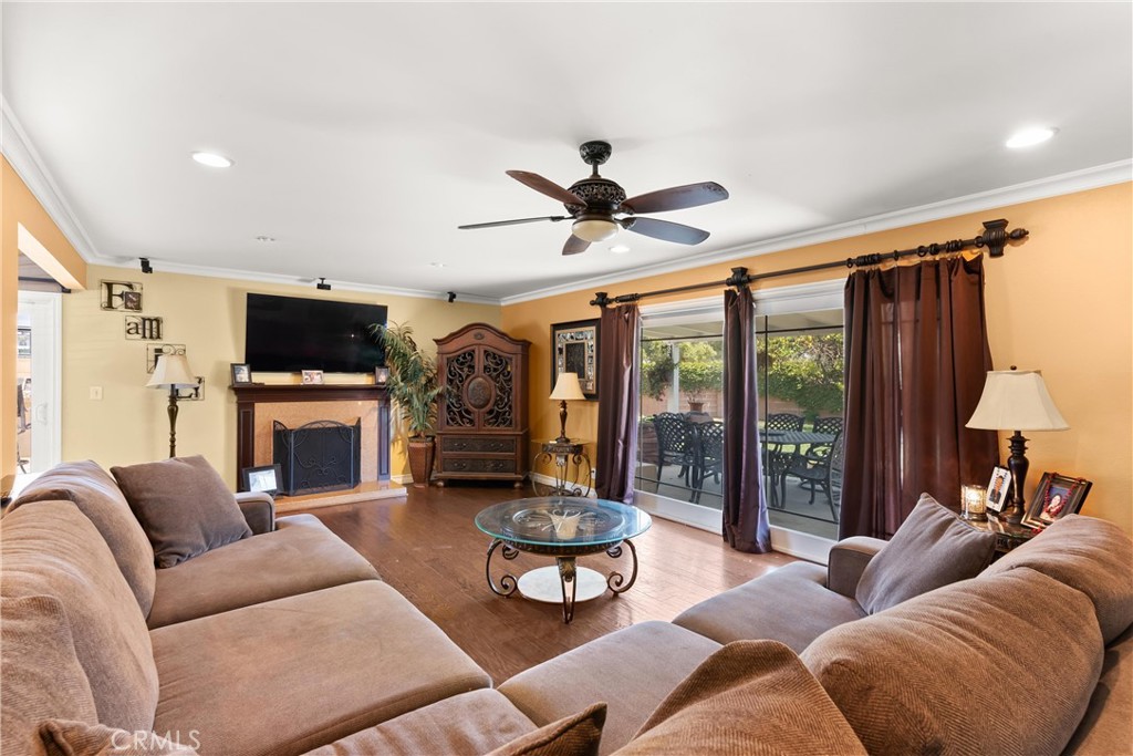 2196 Stocker Street Pomona, CA 91767 - Photo 5 of 34