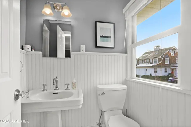 $15,500 | 6 Meadowbank Road, Old Greenwich, CT 06870