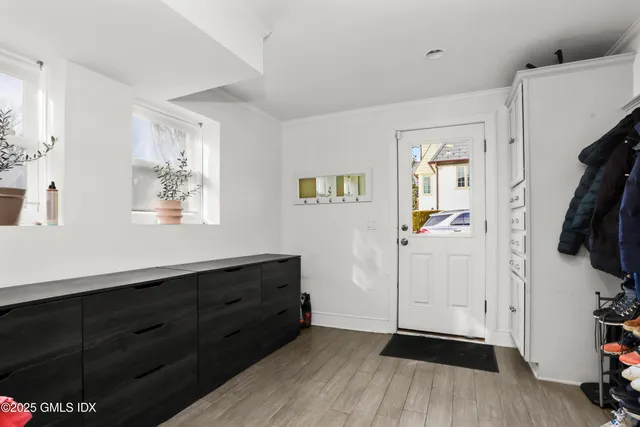 $15,500 | 6 Meadowbank Road, Old Greenwich, CT 06870