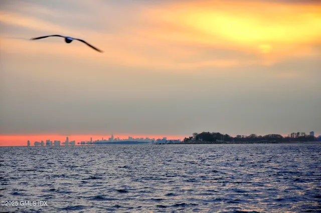 $15,500 | 6 Meadowbank Road, Old Greenwich, CT 06870