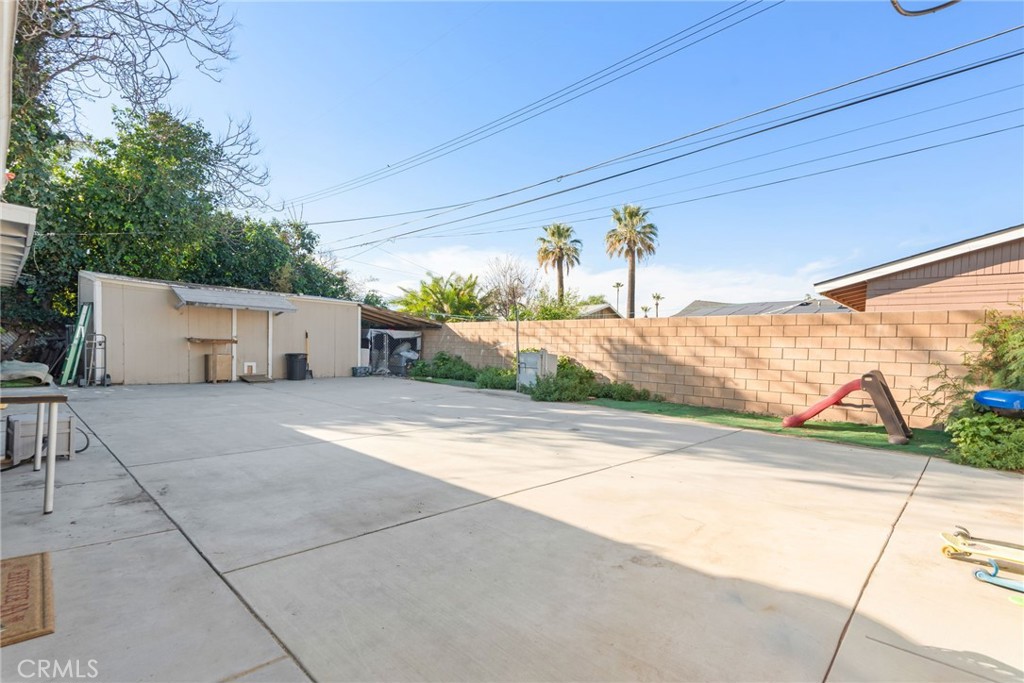 19450 Woodhill Street Rialto, CA 92376 - Photo 39 of 54