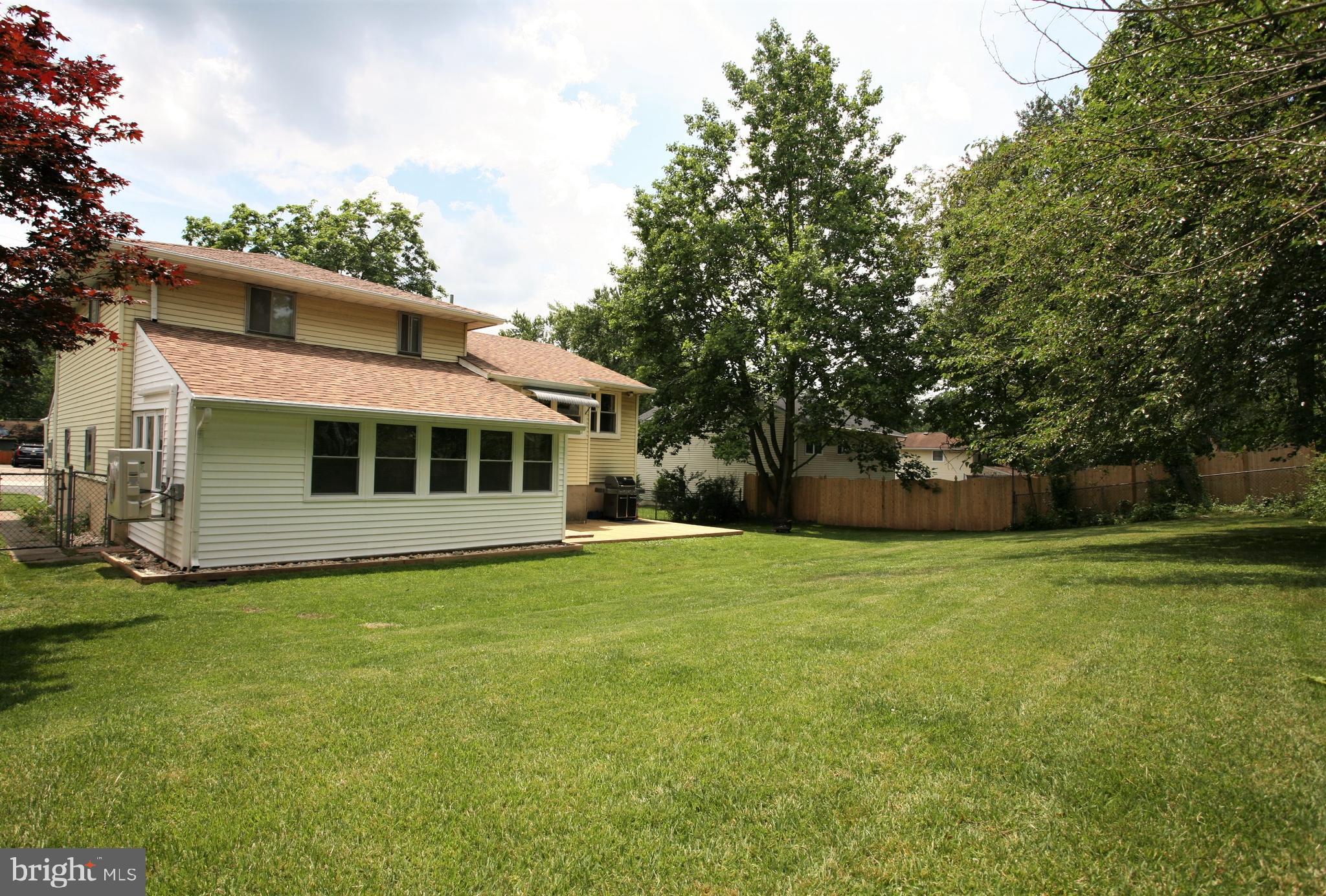 11 Hillcrest Road Stratford, NJ 08084 - Photo 37 of 41