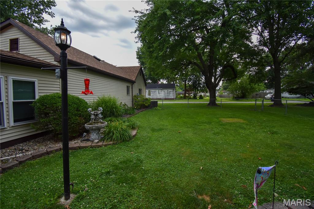 301 West 3rd N Street Mount Olive, IL 62069 - Photo 2 of 25