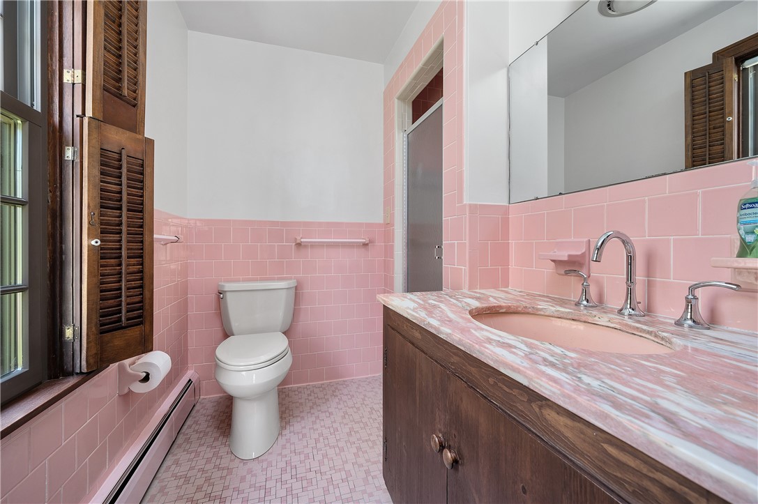 177 Woonsocket Hill Road North Smithfield, RI 02896 - Photo 36 of 47 master bath