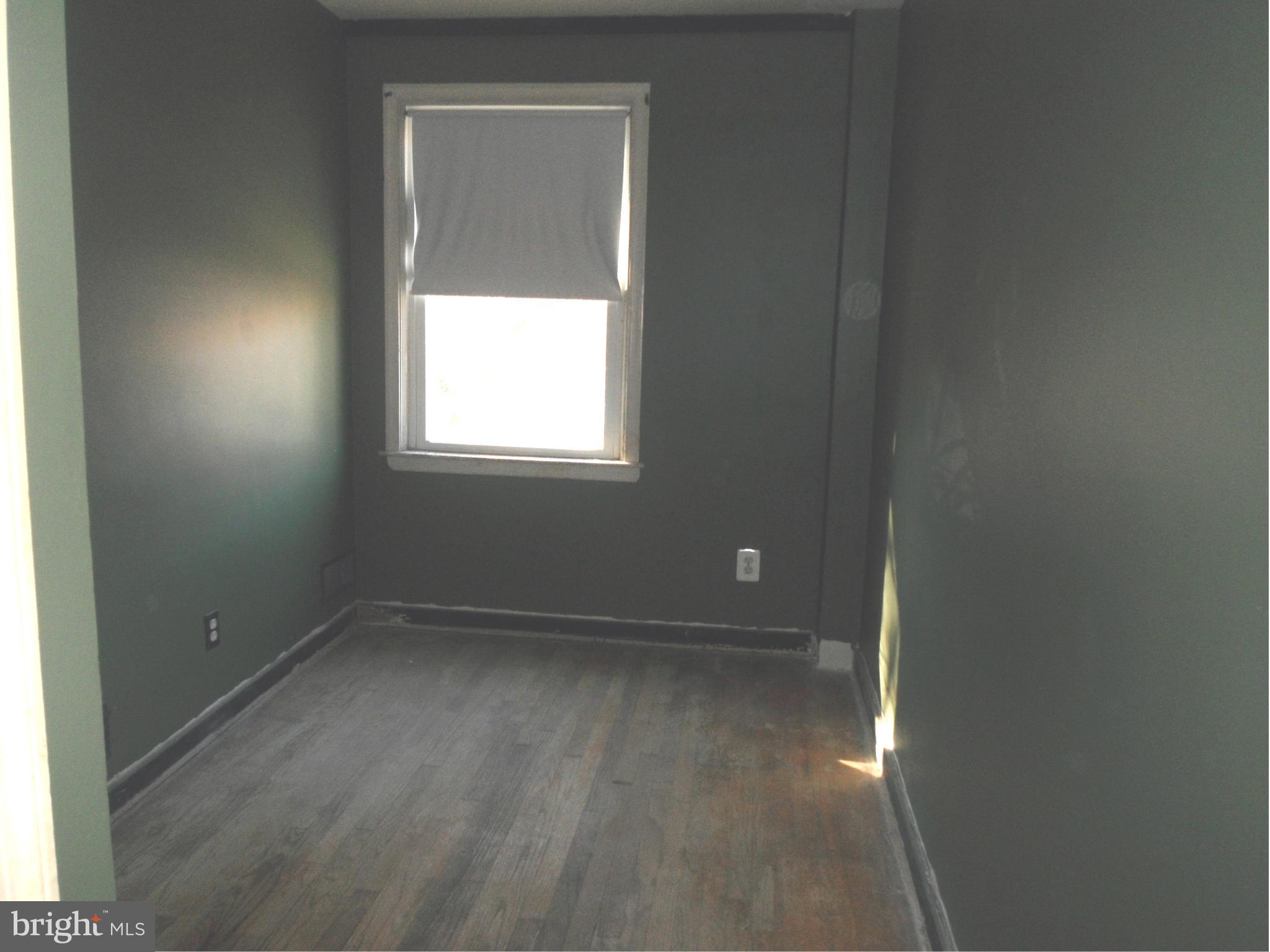 4311 Cedar Garden Road Baltimore, MD 21229 - Photo 5 of 9 Bedroom