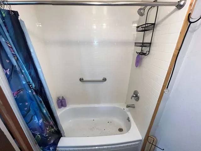 a bathroom with a tub