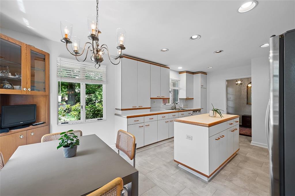 919 Valleyview Road Pittsburgh, PA 15243 - Photo 12 of 35 Gallery Image 12