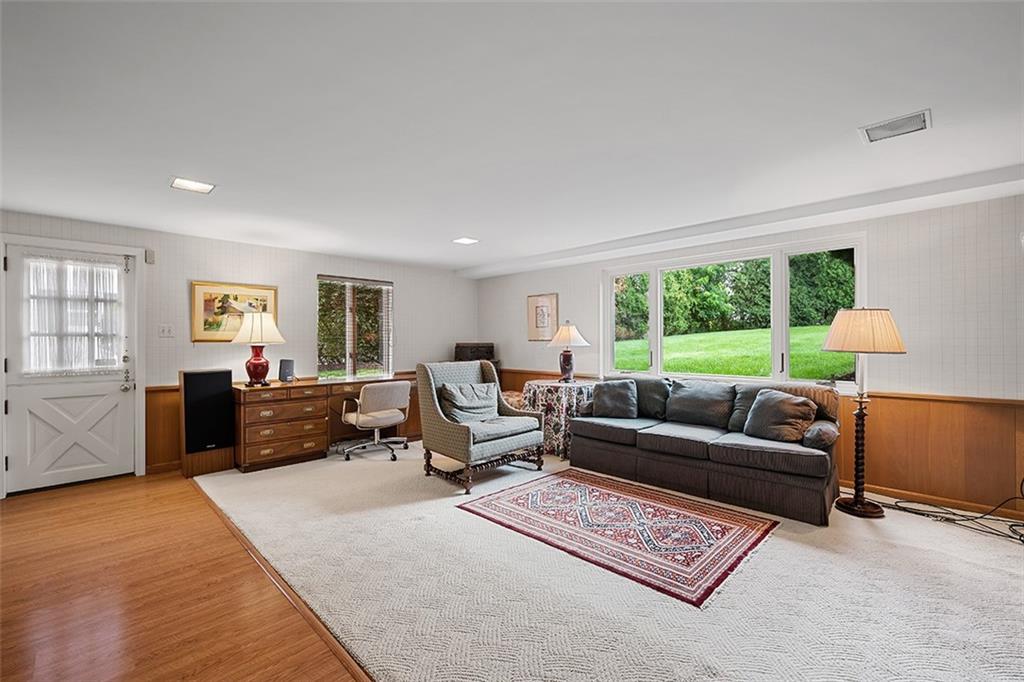 919 Valleyview Road Pittsburgh, PA 15243 - Photo 23 of 35 Gallery Image 23