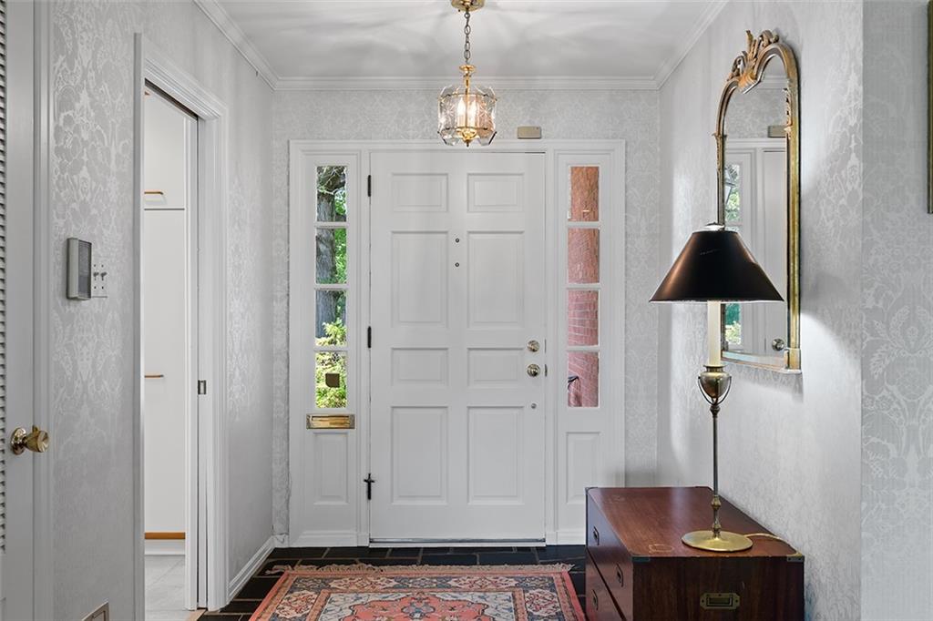 919 Valleyview Road Pittsburgh, PA 15243 - Photo 3 of 35 Gallery Image 3