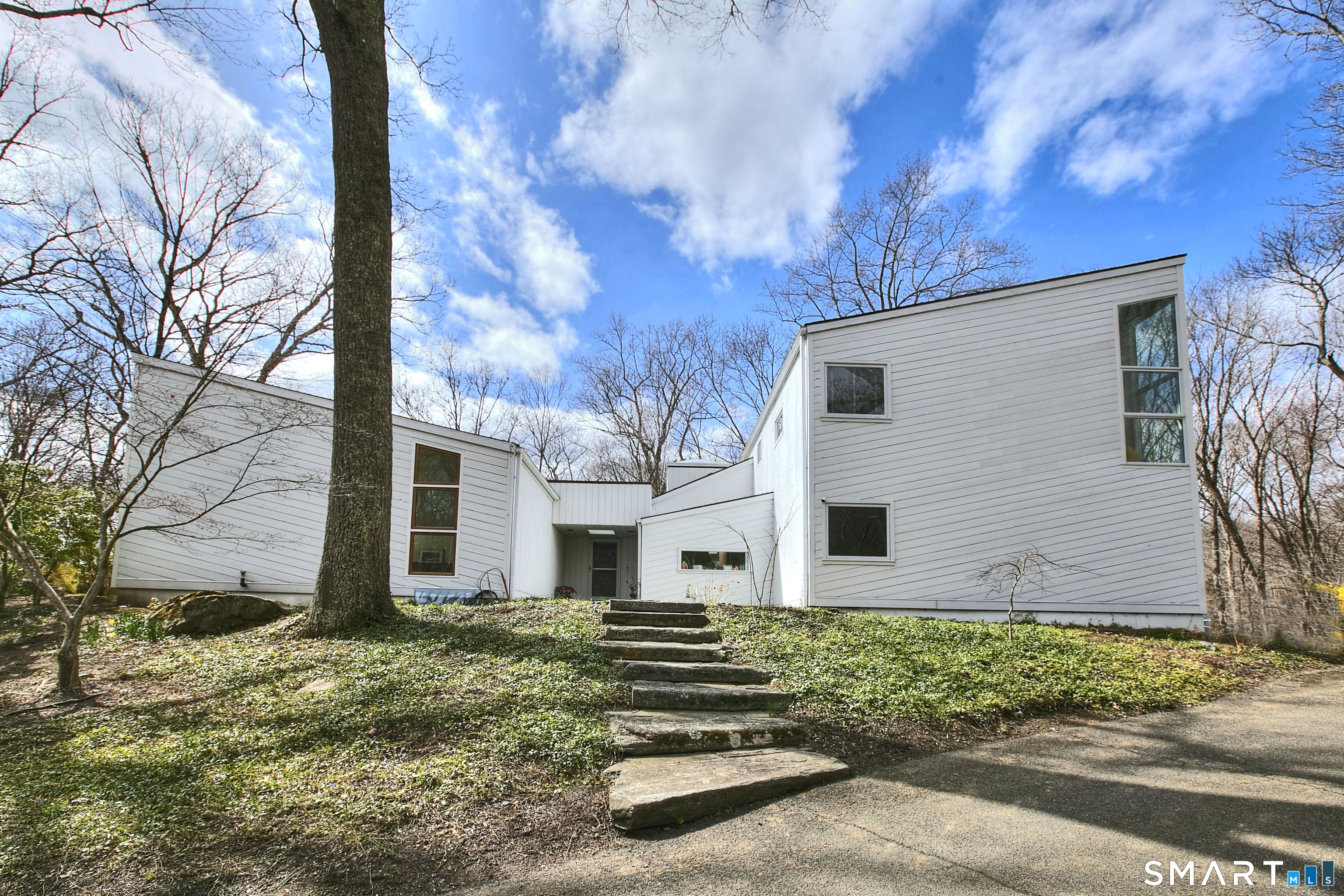112 Birch Hill Road Weston, CT 06883 - Photo 2 of 40