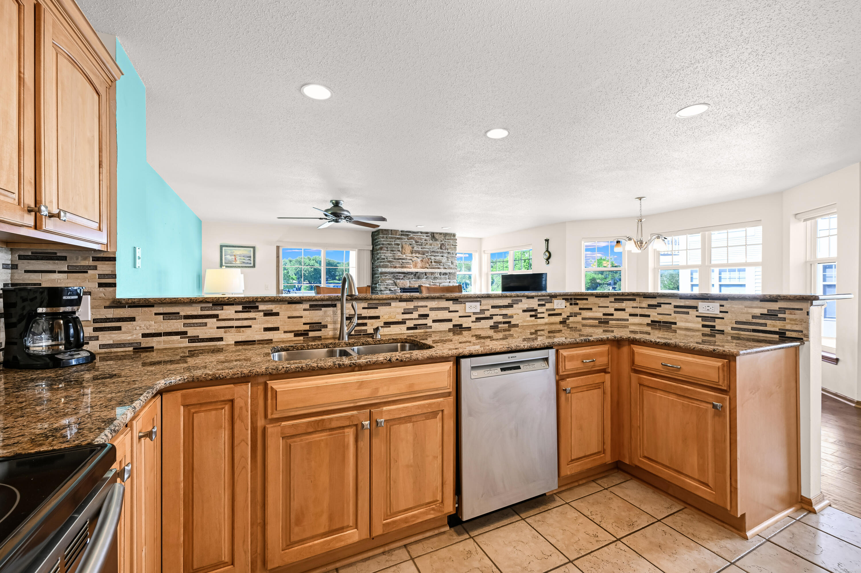 2138 Landings Lane Delavan, WI 53115 - Photo 7 of 43 Beautiful Granite Countertops