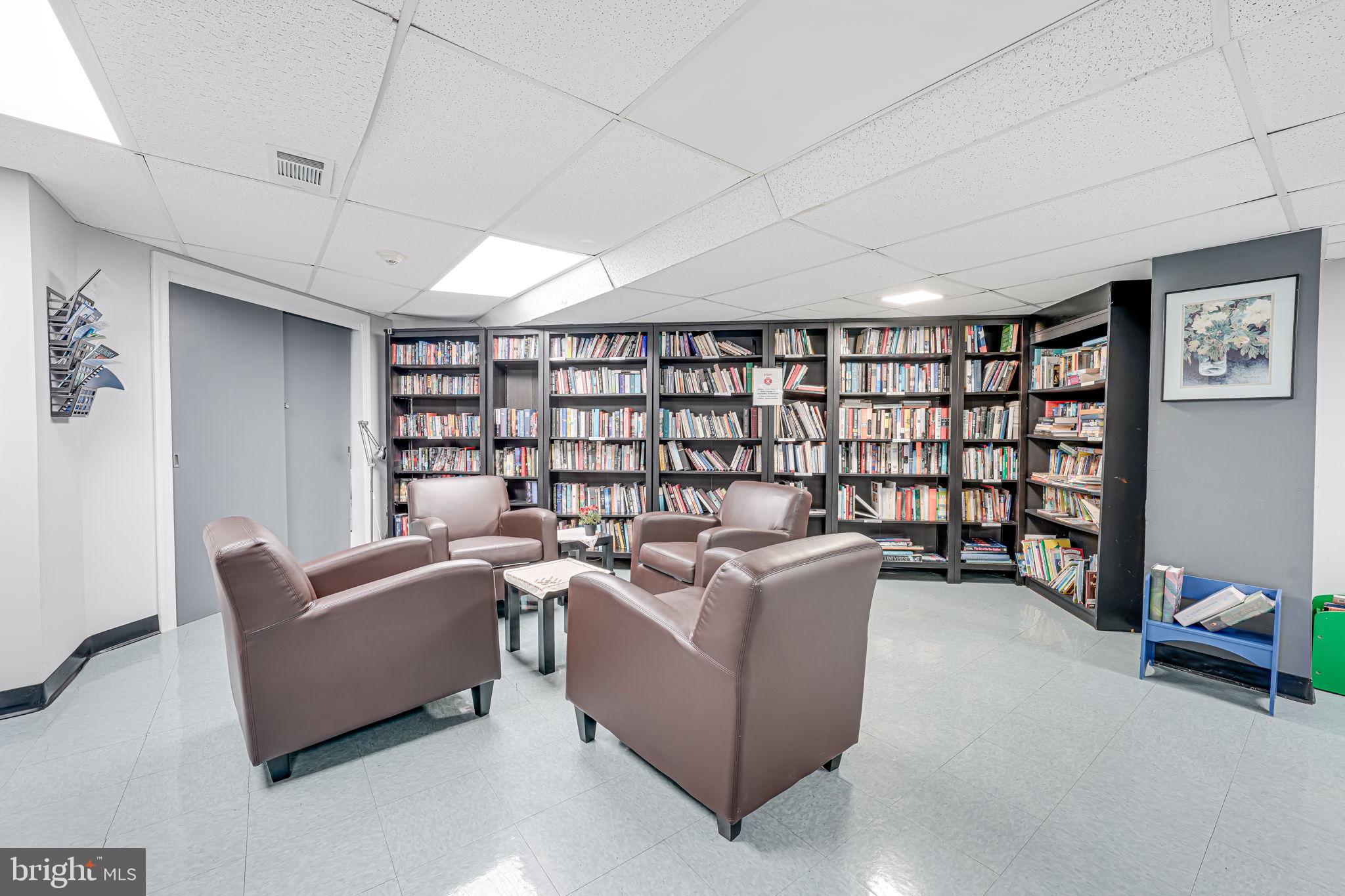 4000 Tunlaw Road Northwest, Unit 602 Washington, DC 20007 - Photo 20 of 24 Reading room