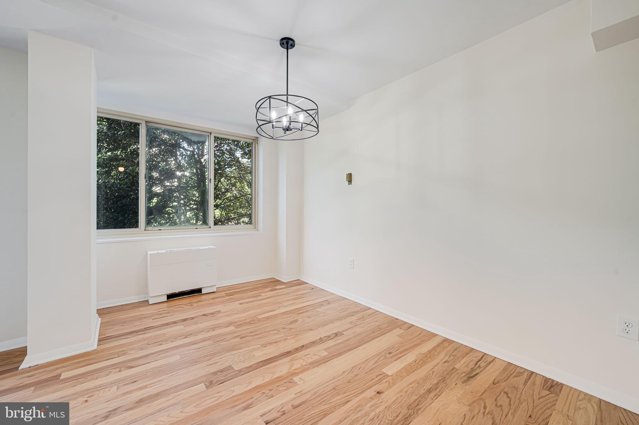 4000 Tunlaw Road Northwest, Unit 602 Washington, DC 20007 - Photo 5 of 24 Large windows