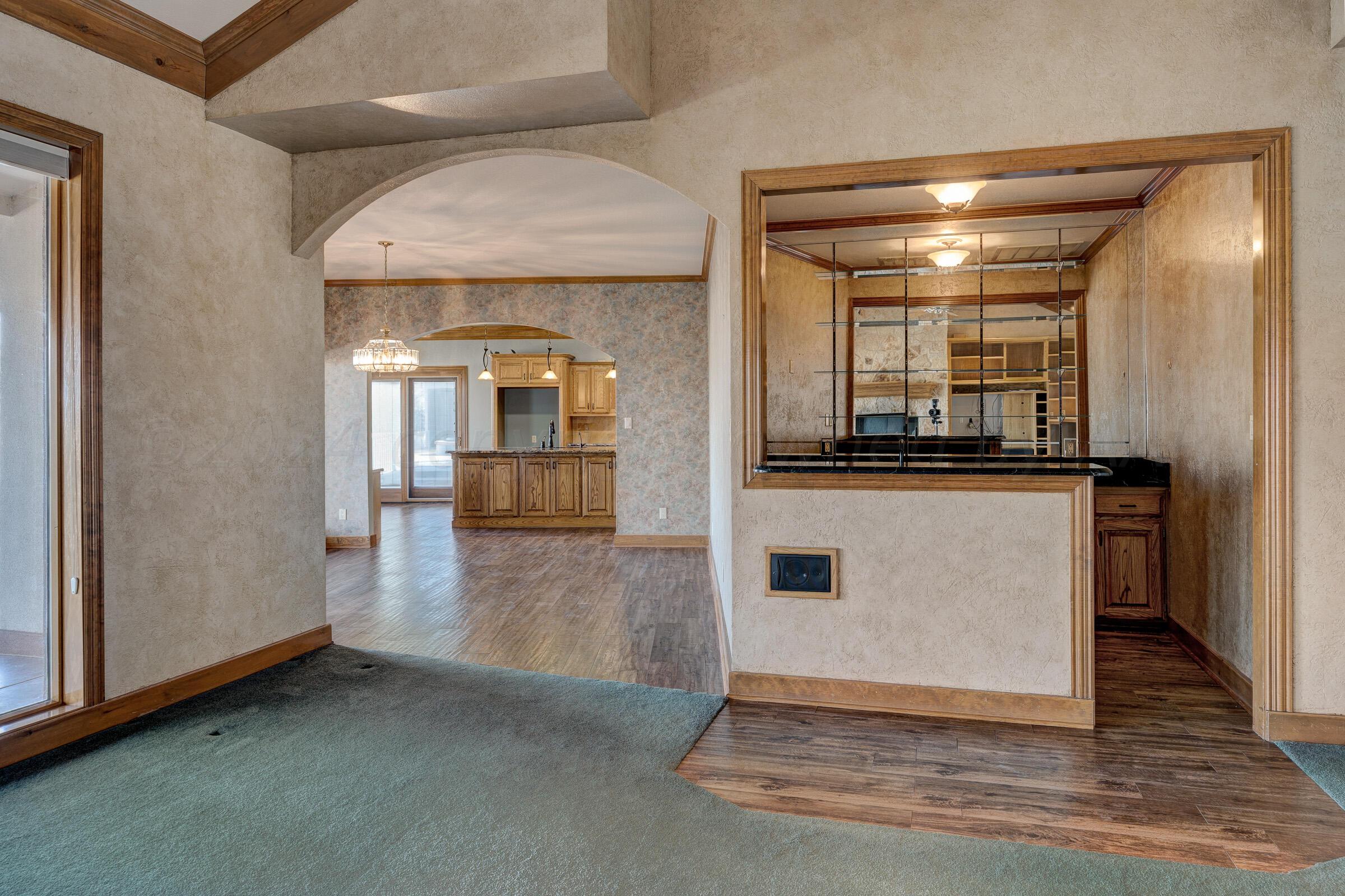 37 Citadel Drive Amarillo, TX 79124 - Photo 13 of 56 013_Hallway to Dining Room