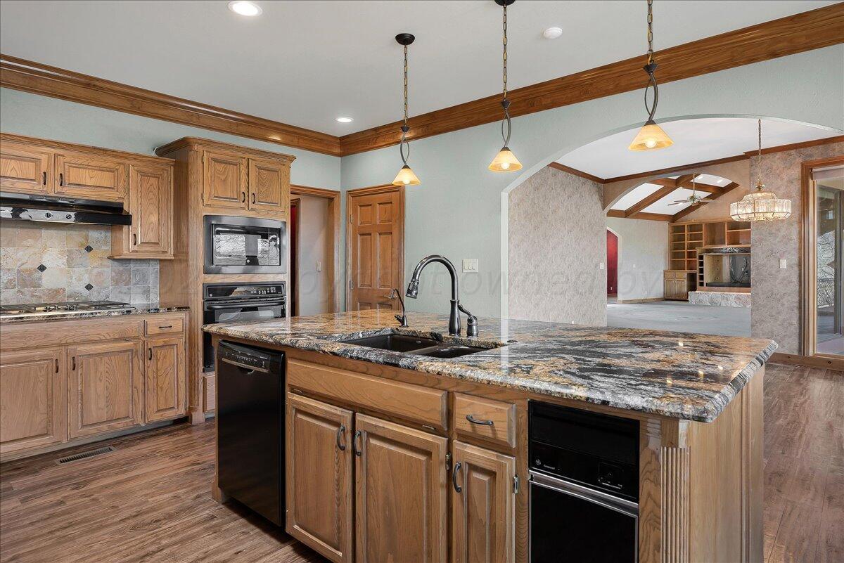 37 Citadel Drive Amarillo, TX 79124 - Photo 17 of 56 17-Kitchen, Granite Countertops