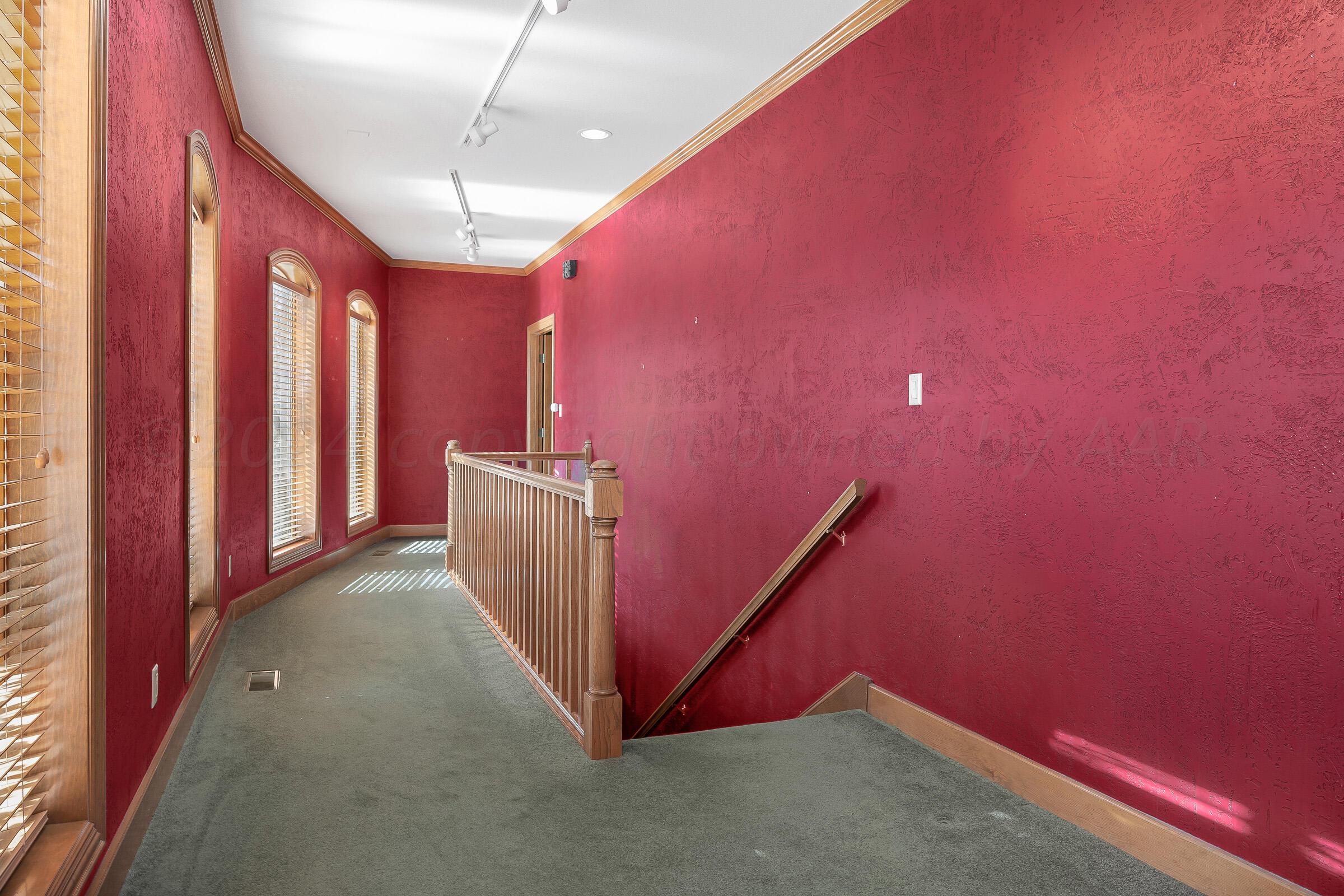 37 Citadel Drive Amarillo, TX 79124 - Photo 23 of 56 024_Front Hallway