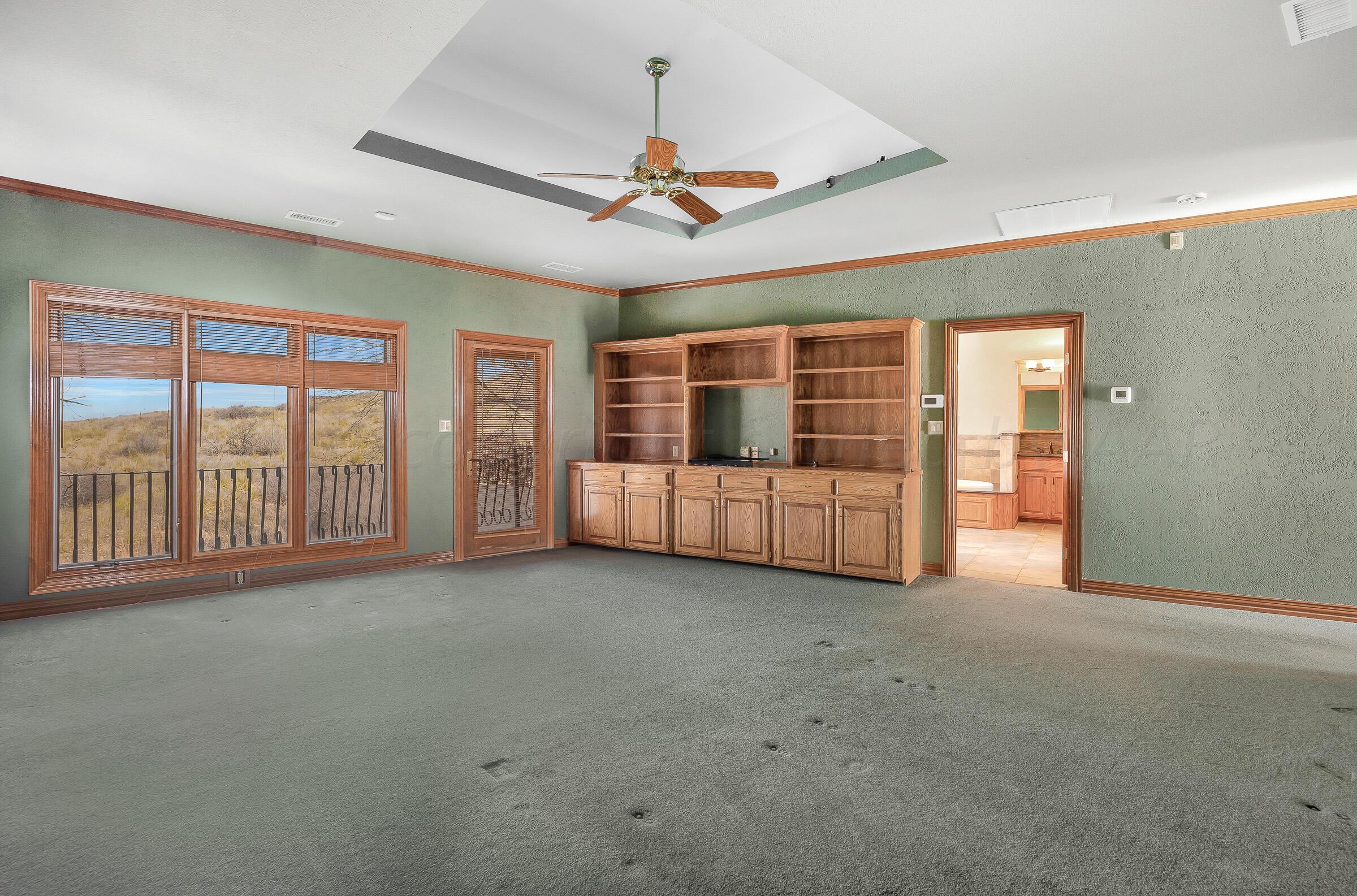 37 Citadel Drive Amarillo, TX 79124 - Photo 26 of 56 026_Master Bedroom, Built in Cabinetry