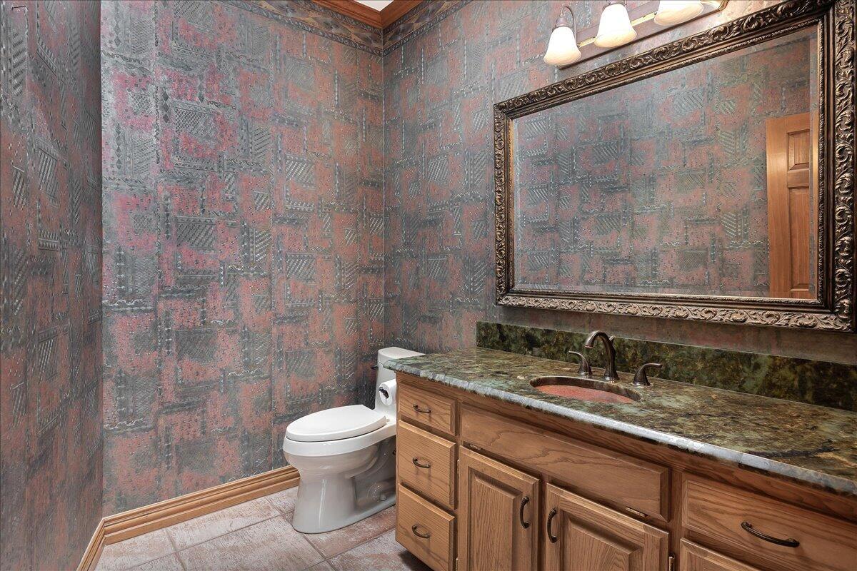 37 Citadel Drive Amarillo, TX 79124 - Photo 33 of 56 40-Powder Room