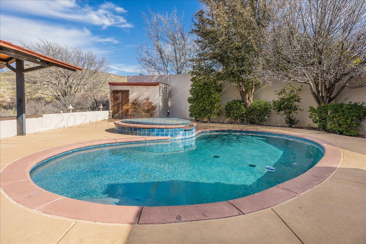 37 Citadel Drive Amarillo, TX 79124 - Photo 48 of 56 48-Pool and Hot Tub