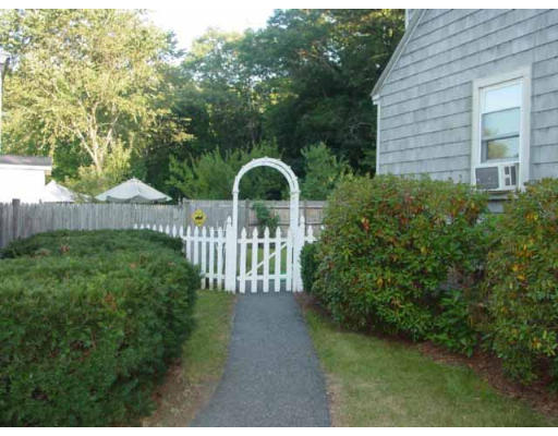 17 Orchard Road Concord, MA 01742 - Photo 8 of 10 Gallery Image 8