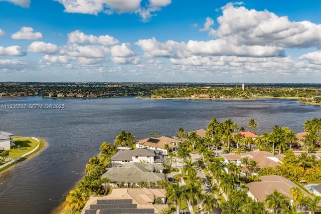 $1,850,000 | 3910 Southwest 186th Terrace, Miramar, FL 33029