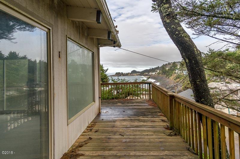 145 South Point Street Depoe Bay, OR 97341 - Photo 5 of 20 southpoint-backlightmarketing-14