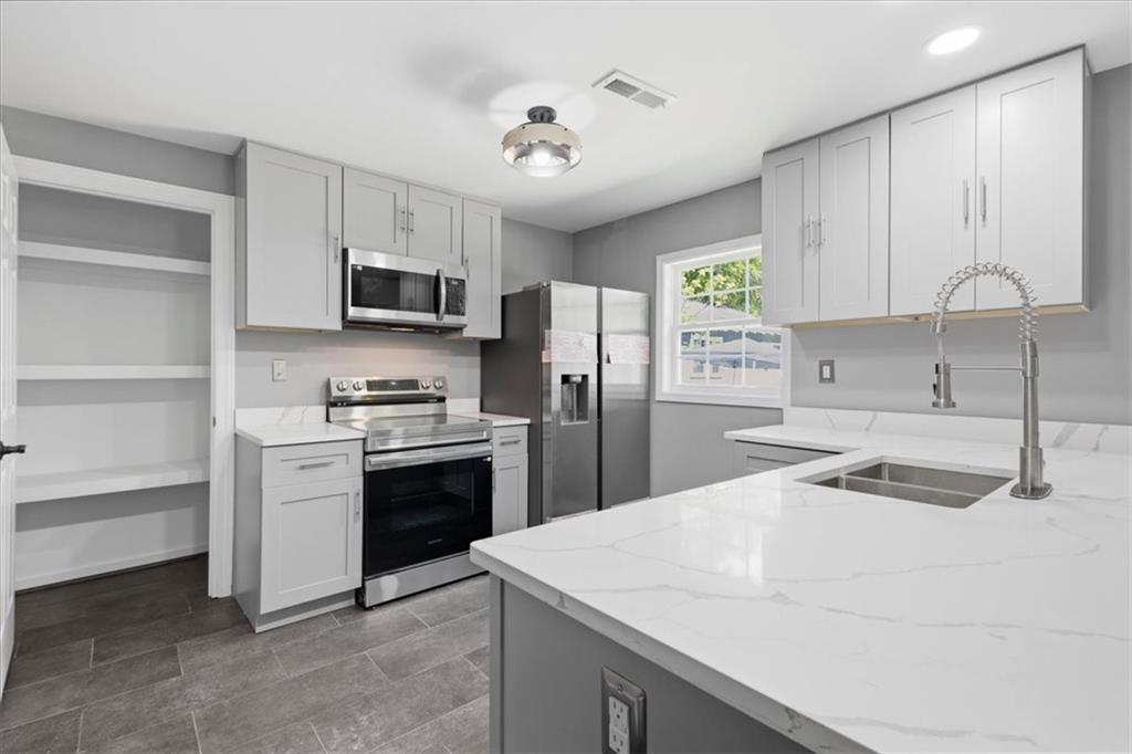 409 Calhoun Avenue Northeast Rome, GA 30161 - Photo 14 of 25