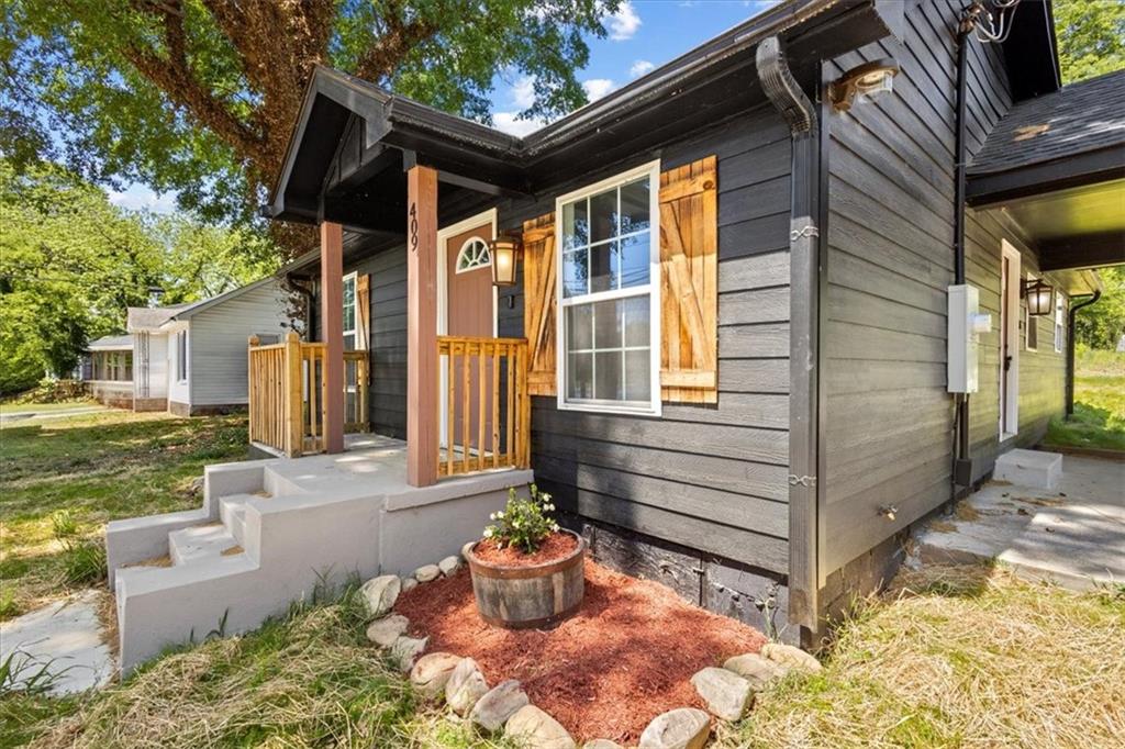 409 Calhoun Avenue Northeast Rome, GA 30161 - Photo 3 of 25