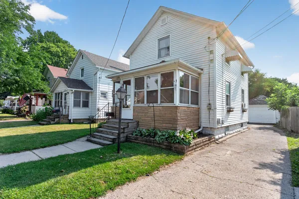 $95,000 | 905 North Elm Avenue, Jackson, MI 49202