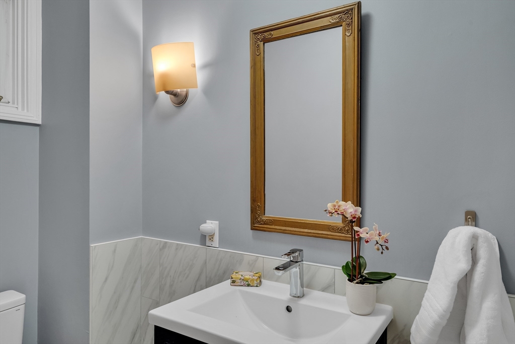 31 Upland Road, Unit 2 Cambridge, MA 02140 - Photo 17 of 32 Gallery Image 17