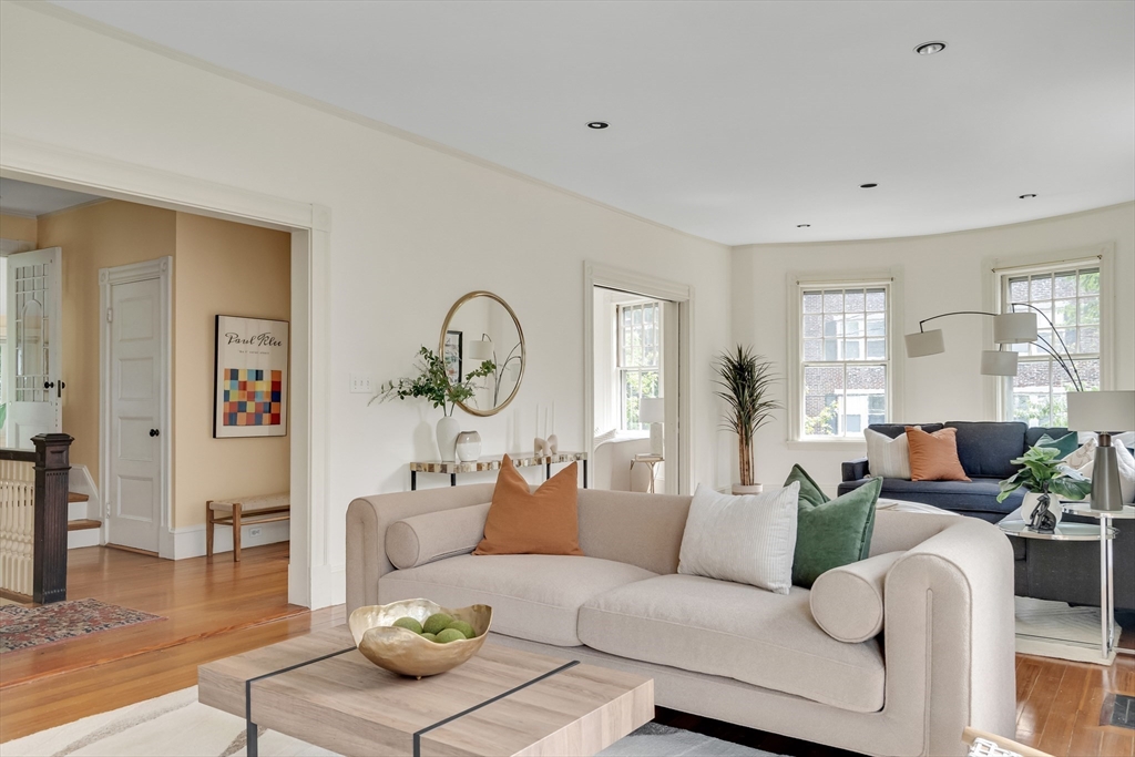 31 Upland Road, Unit 2 Cambridge, MA 02140 - Photo 4 of 32 Gallery Image 4