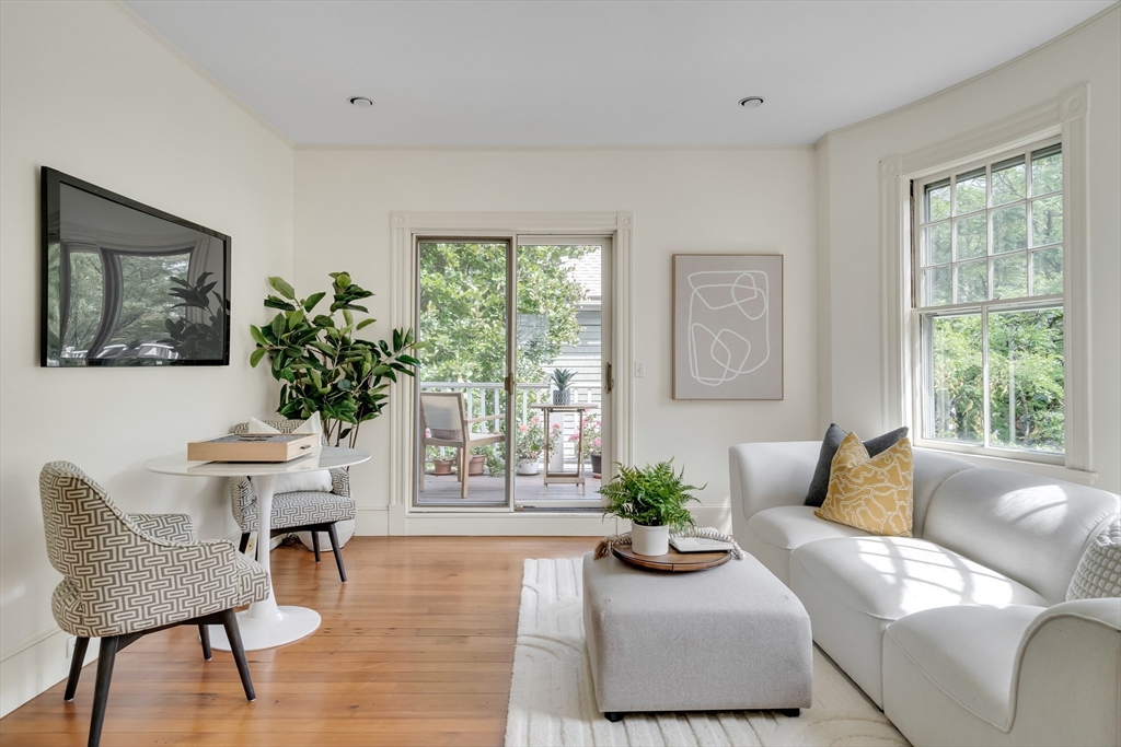 31 Upland Road, Unit 2 Cambridge, MA 02140 - Photo 5 of 32 Gallery Image 5