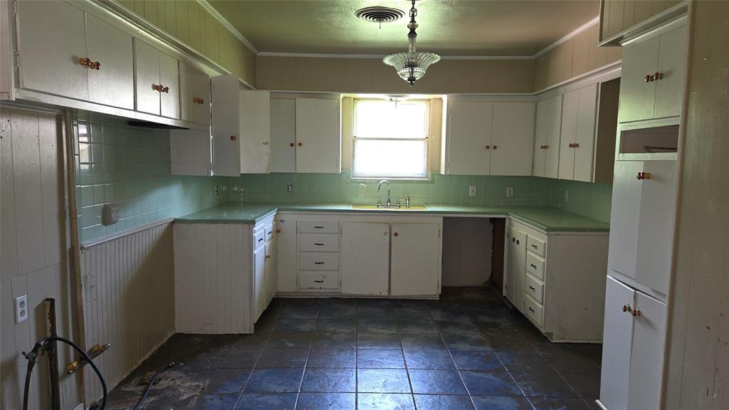 1407 Bonham Street Commerce, TX 75428 - Photo 4 of 16