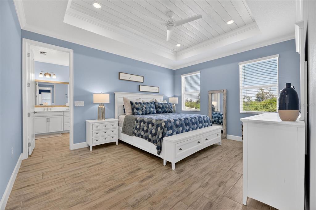 1019 Signet Drive Apollo Beach, FL 33572 - Photo 3 of 85