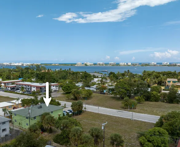 $2,400 | 1009 South Federal Highway, Unit 3, Lake Worth Beach, FL 33460