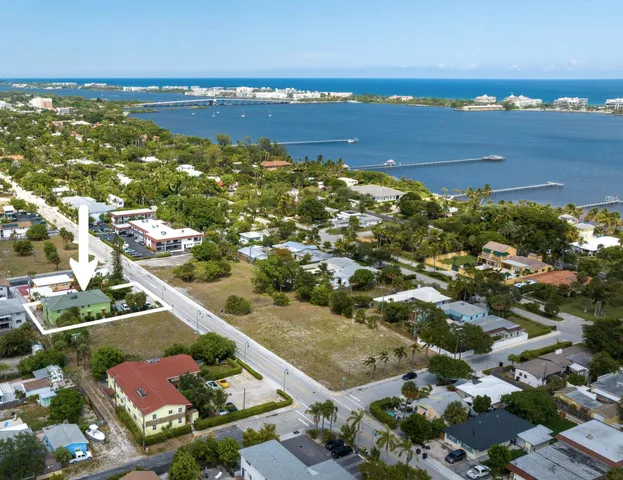 $2,400 | 1009 South Federal Highway, Unit 3, Lake Worth Beach, FL 33460