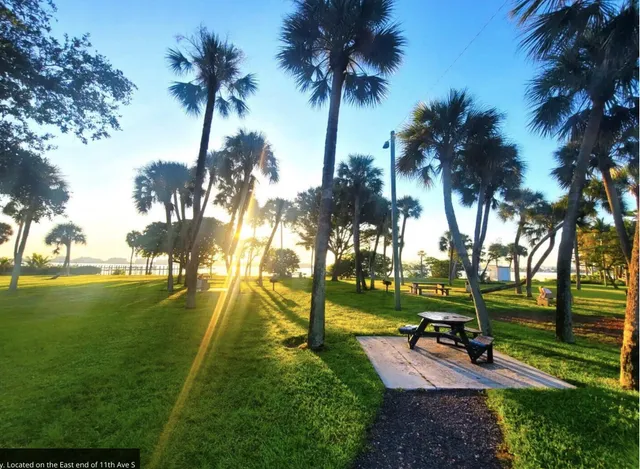 $2,400 | 1009 South Federal Highway, Unit 3, Lake Worth Beach, FL 33460