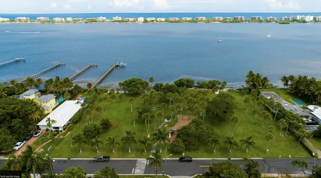 $2,400 | 1009 South Federal Highway, Unit 3, Lake Worth Beach, FL 33460