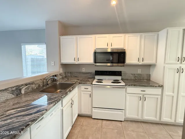 $1,900 | 11550 East Contessa Street, Mesa, AZ 85207