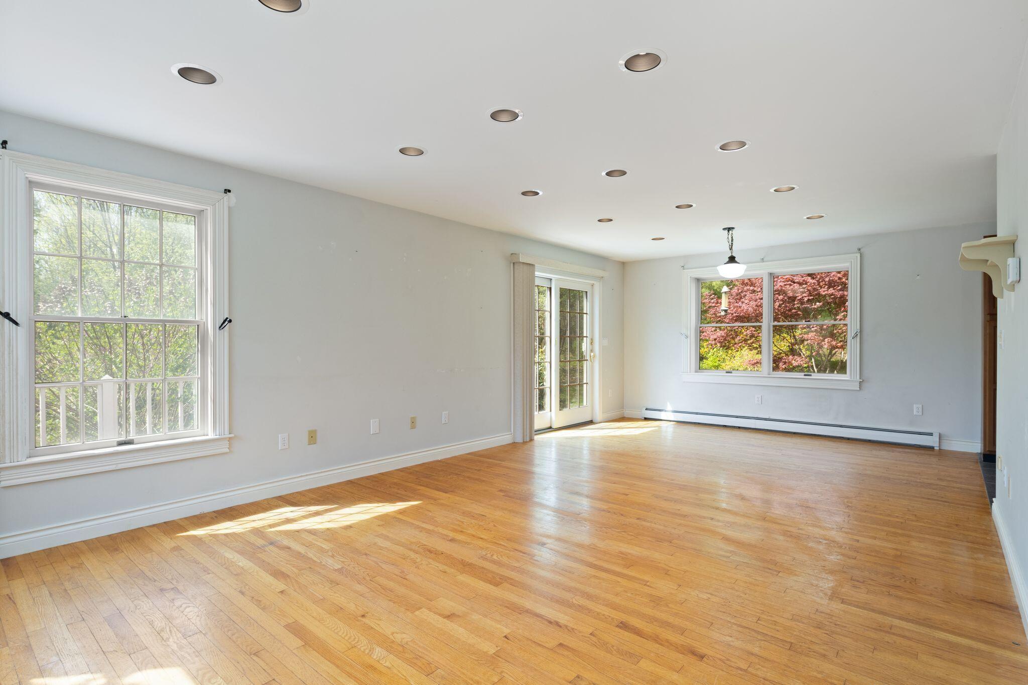 223 Spur Road Cornish, ME 04020 - Photo 14 of 51 Living